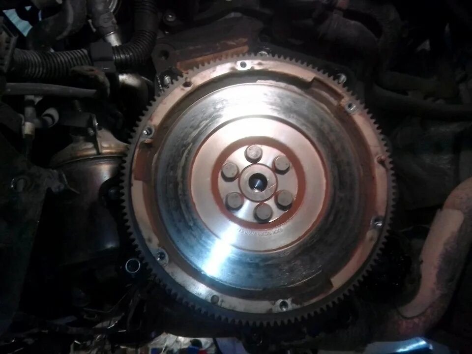 Замена сцепления шкода а7. 0 мкпп сцепление. Техническое обслуживание маховика. Очень чувствительное сцепление octavia a7. Комплект сцепления дсг 7 dq200.