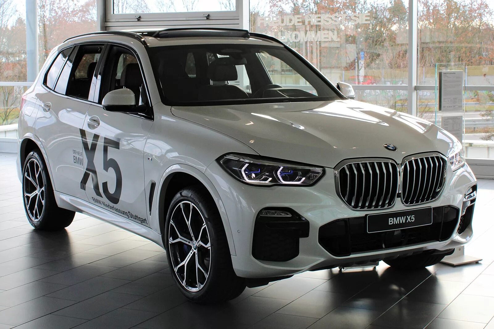 Bmw x5 g. BMW x5 g05. BMW x5 g05 Restyling. BMW x5 g05 White. Рестайлинг БМВ х5 g05 2022.