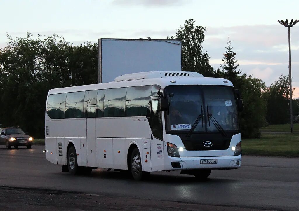 Тольятти пермь автобус. Самара Пермь Неоплан 165. Автобус Пермь Самара. Hyundai 2022 автобус. Hyundai Universe Space Luxury Казань Уфа.