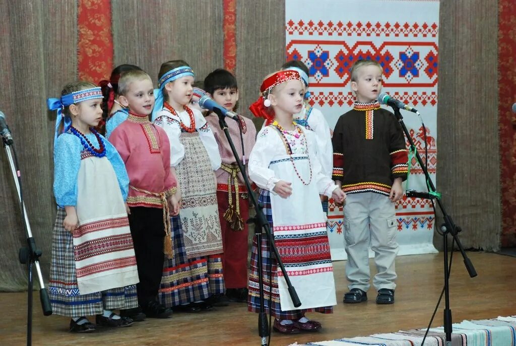 Семейный фольклор урок. Семейный фольклор урок. Русская народная культура. Семейный фольклор урок. Народные традиции в детском саду.