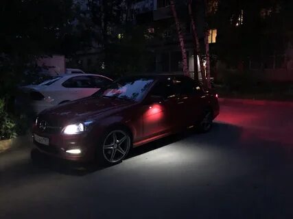 Продолжает светиться