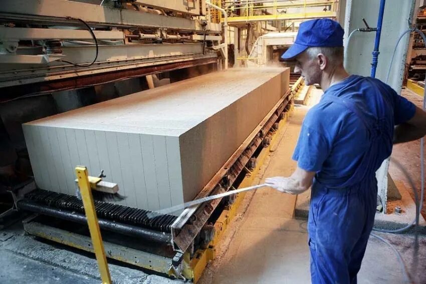 Линия по производству газобетонных блоков. Пеноблок цех. Завод пенобетон. Пеноблок производители. Долгопрудный завод пенобетонных блоков topdom.