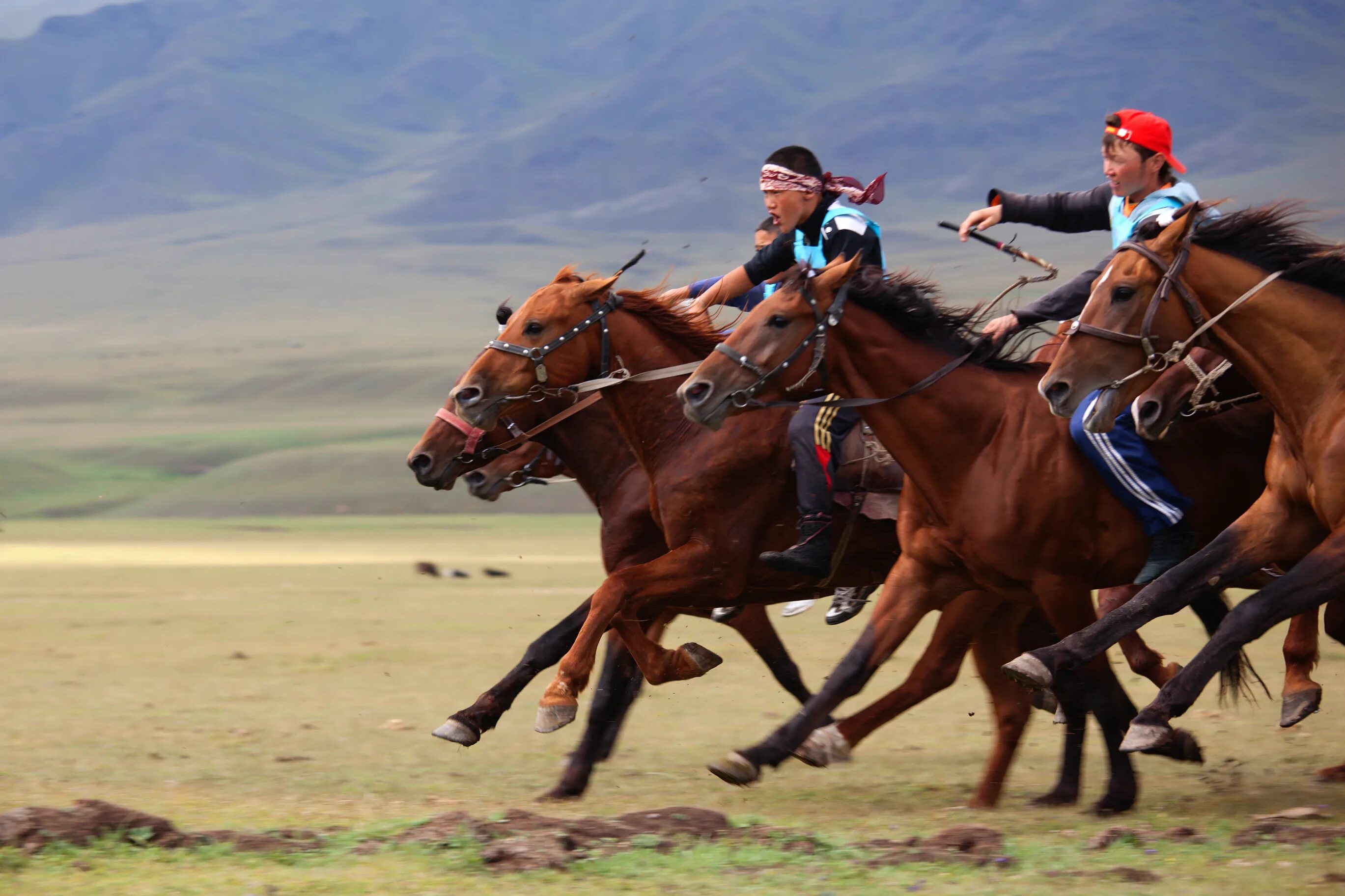 Традиции казахов связанные с лошадьми. Аламан байга скачки. Конный спорт байга. Байга казахи. Аламан байге в Казахстане.