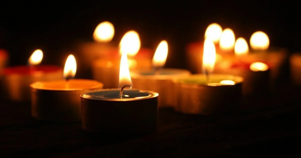 Свеча памяти. Свеча скорби. Траурная свеча. Свечи для свечи памяти. Заставка траур