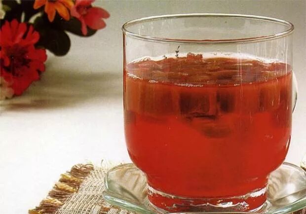 Компот из ревеня рецепты приготовления пить сразу. Компот из ревеня. кисель ревеневый. компот из ревеня ревень. фото кисель из ревеня.