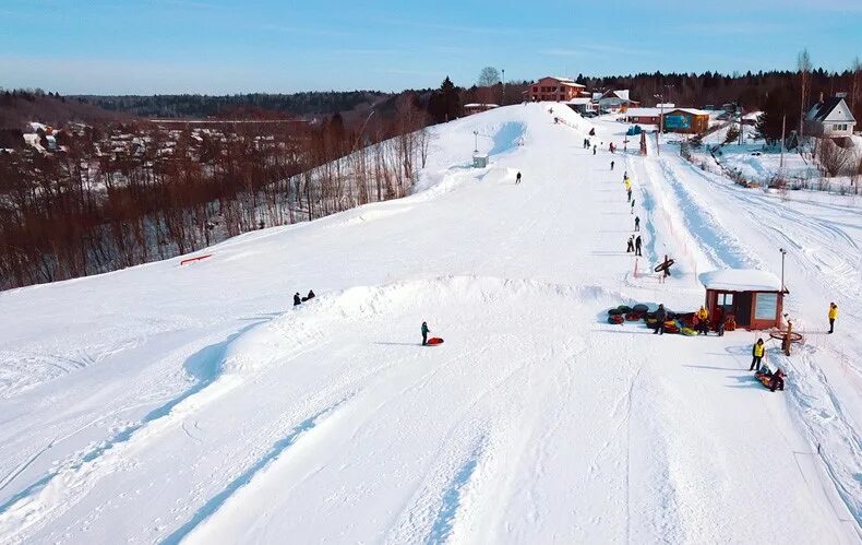 горка на набережной великий новгород. мстинские горки великий новгород. мстинские горки великий новгород. новгородская горка. новгородская горка.