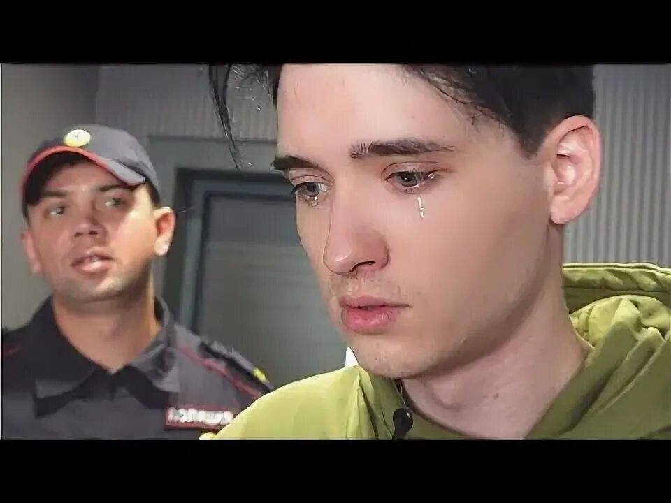 Демотиваторы про тюрьму. Фразы про тюрьму. Садят в тюрьму. Мужчина в тюрьме. Мем кли посадили в тюрьму.