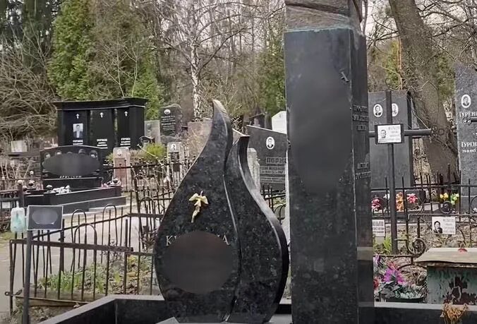 2 (3) Эксклюзивные памятники в Тюмени