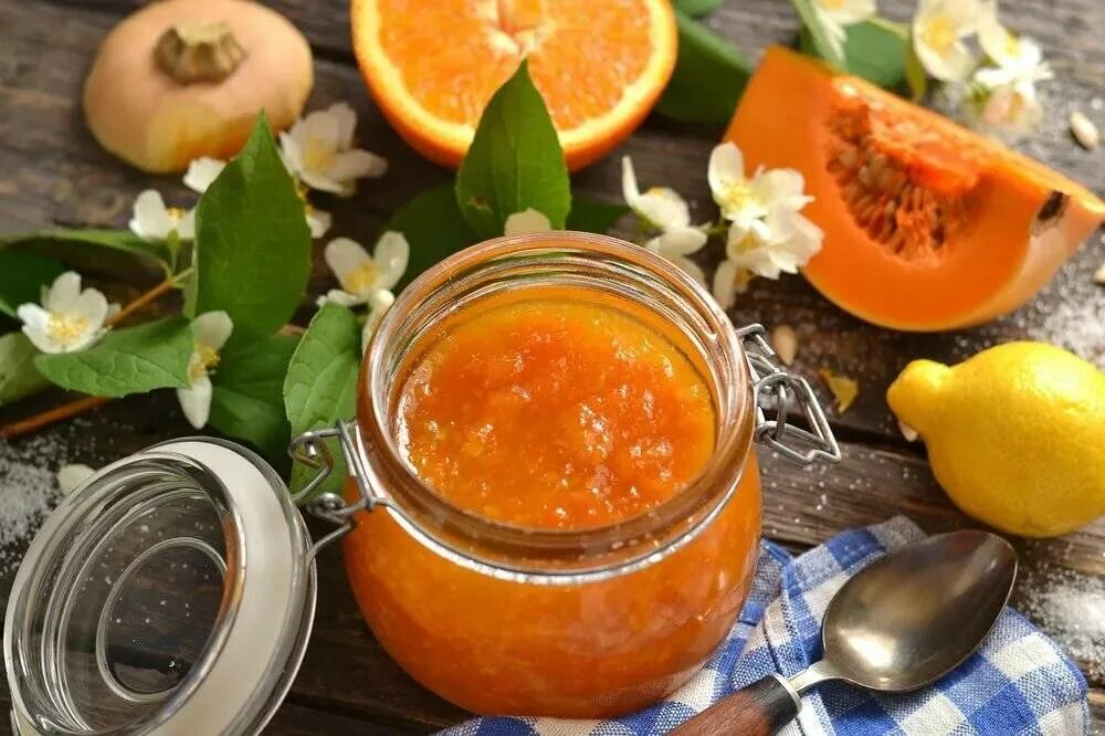 Простой рецепт тыквенного. Тыквенно-лимонный джем. Варенье тыква с апельсином. Варенье из тыквы с апельсином. Варенье из тыквы с лимоном.