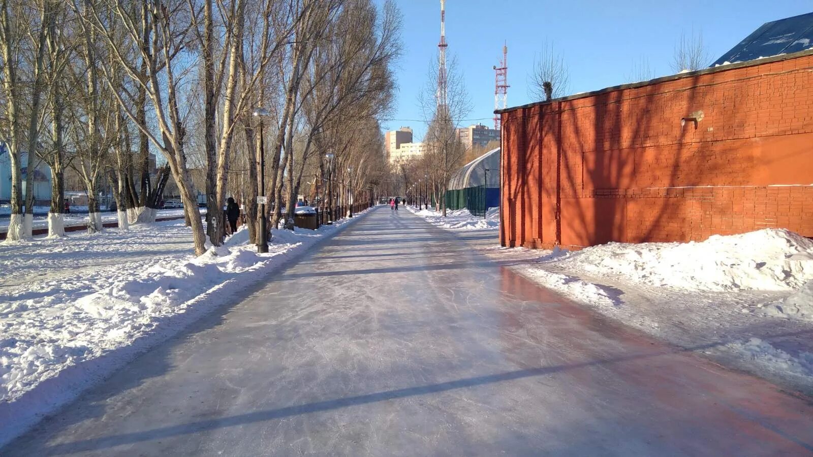 парк имени гагарина комсомольск на амуре. парк гагарина киров каток. парк гагарина коньки. каток парк гагарина новокузнецк. парк гагарина челябинск каток.
