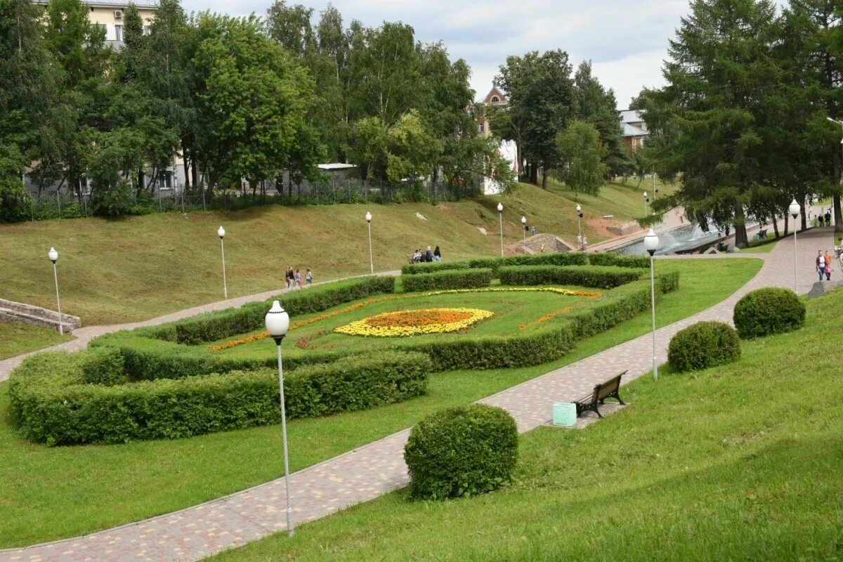 Сквер Киров. Парки и скверы Киров. Парк города Кирова. Город Киров парк Кирова.