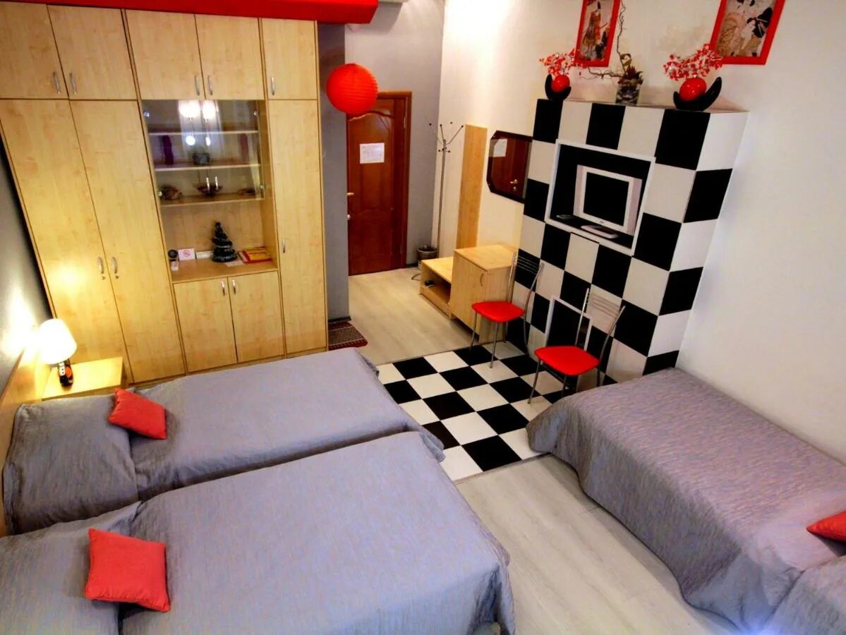 Артхаус отель. Арт хаус гостиница. «art house hotel» отель г. Art house 3. Адлер, садовая улица 68а.