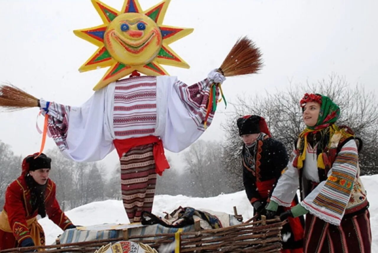 Народные гуляния на масленицу. Музей уральских сказов москва. Масленица картинки. Празднование масленицы. Масленица.