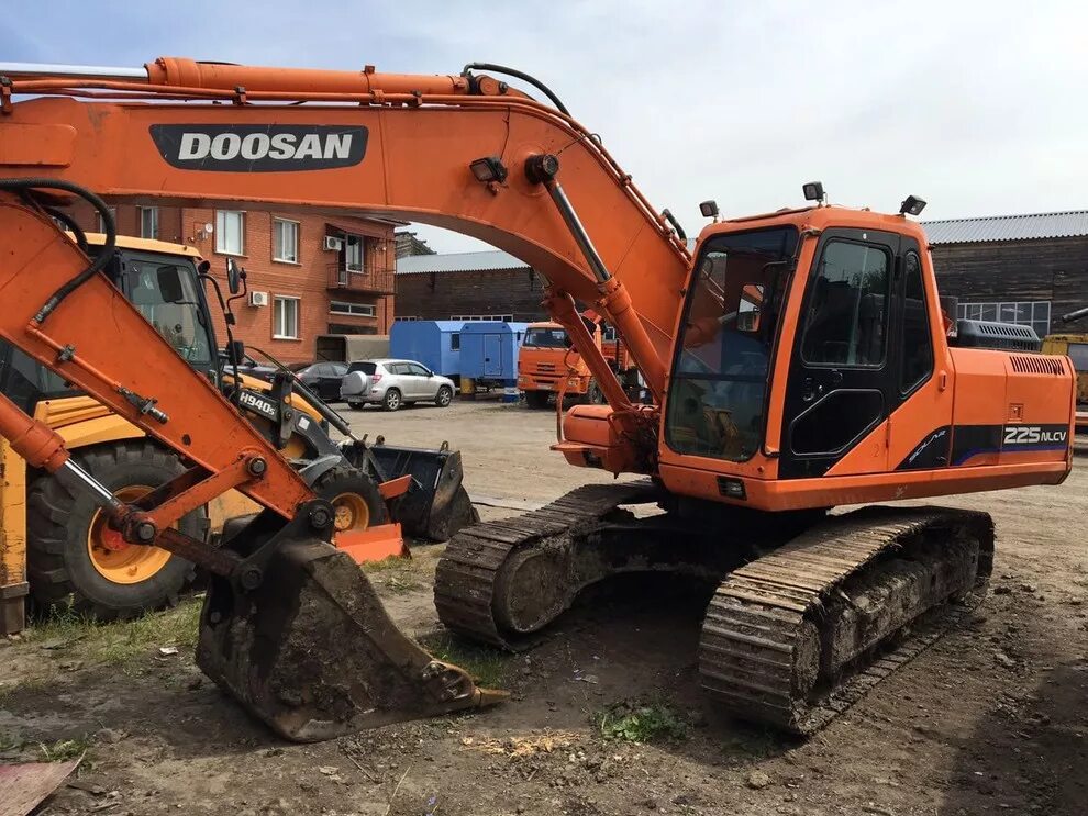 Дусан 225. Экскаватор Доосан 225. Экскаватор Doosan dx225. Гусеничный экскаватор Doosan 225. Экскаватор дусан 225