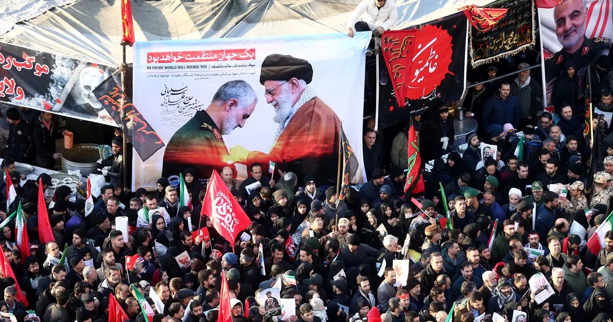 Иран и сша конфликт. Сулеймани иран. Иран против сша. Конфликт между сша и ираном 2020. Иран против сша.