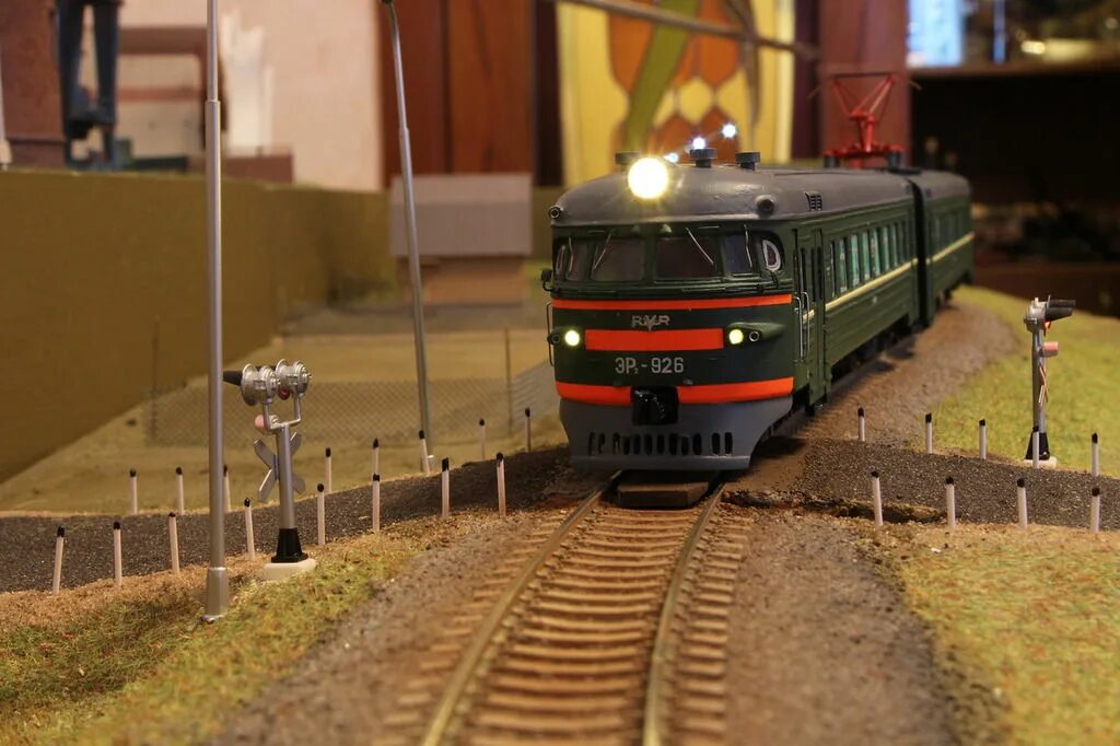 Эр2т 1/87 модель. Ржд модель электропоезда эр2. Эр мод. Электричка эр2 piko. Эр мод.