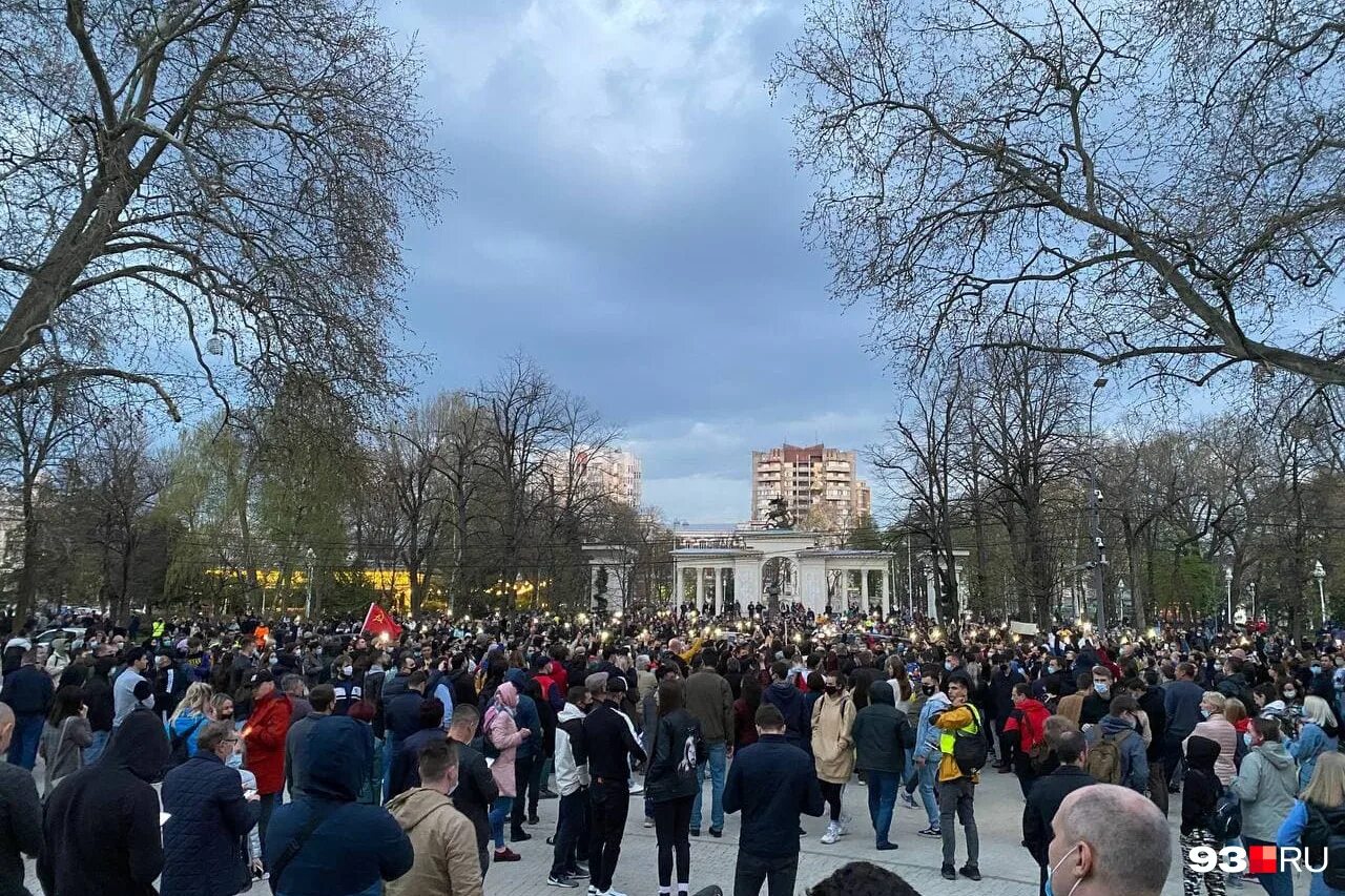 Митинги в Краснодаре 2022. Митинг Навального 2021 Краснодар. Митинги в поддержку Навального в Краснодаре. Пикеты Краснодара. Митинги в краснодаре