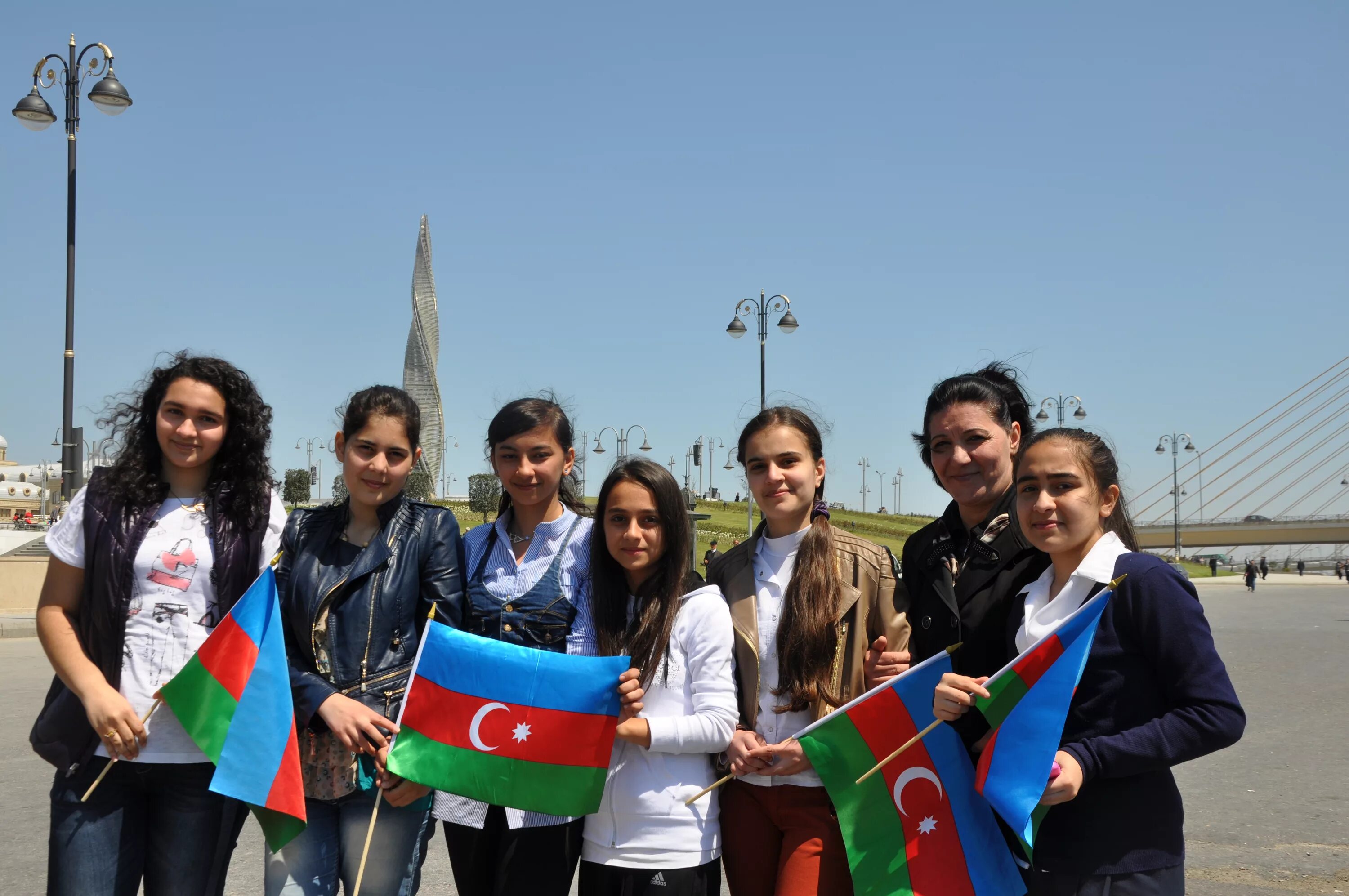 Азербайджан люди. Азербайджан народ. Жители Азербайджана. Азербайджанцы в Баку.