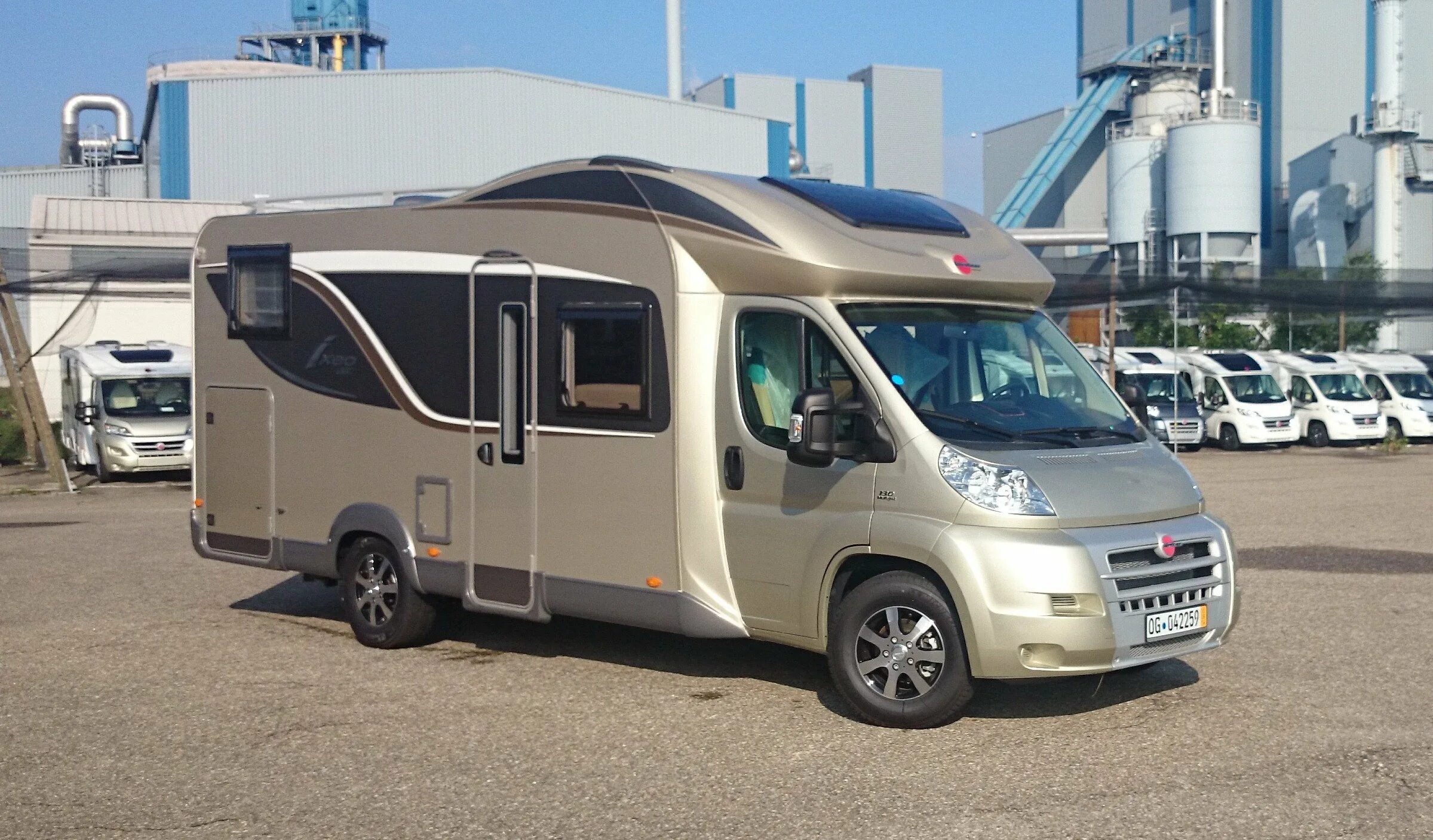 Российский дом на колёсах от производителя. Mercedes benz sprinter 2022 автодом. Автодом российского производства. Газель некст автодом 2020. Автодом российского производства.