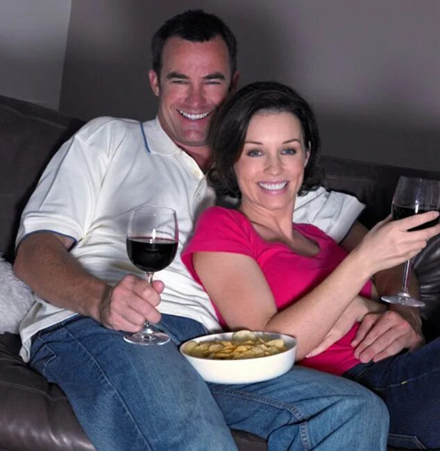 Mom cheating husband. Жена изменяет гиф. Cheating husband cheat. Cheating son. Mom cheating husband.