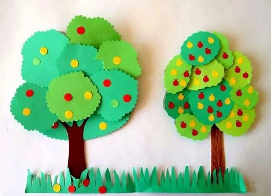 Аппликация из пуговиц. Дерево из фетра времена года. Генеалогическое дерево в садик. Дерево из бумаги объемное. Мастер класс для детей дерево.