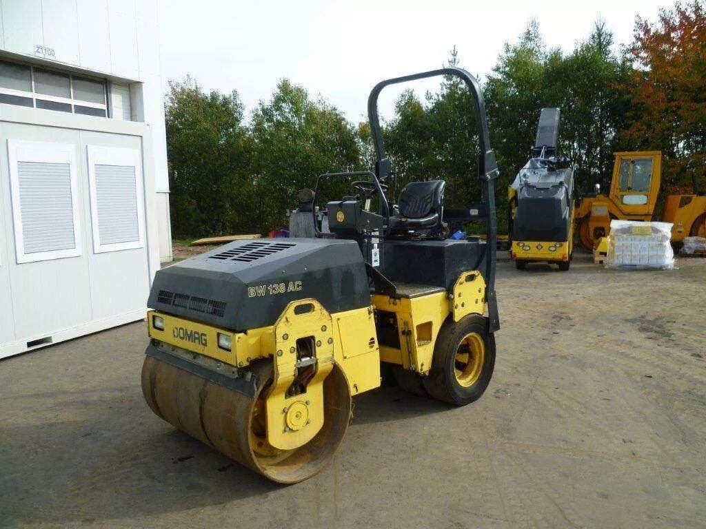 Купить каток 4. Бомаг 138 AC-5. Каток Бомаг 138 AC. Bomag BW 138. Bomag BW 120 AC-4.