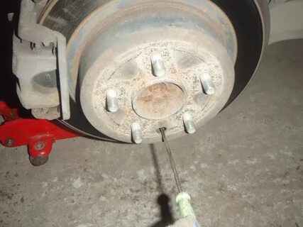 Заднее левое колесо