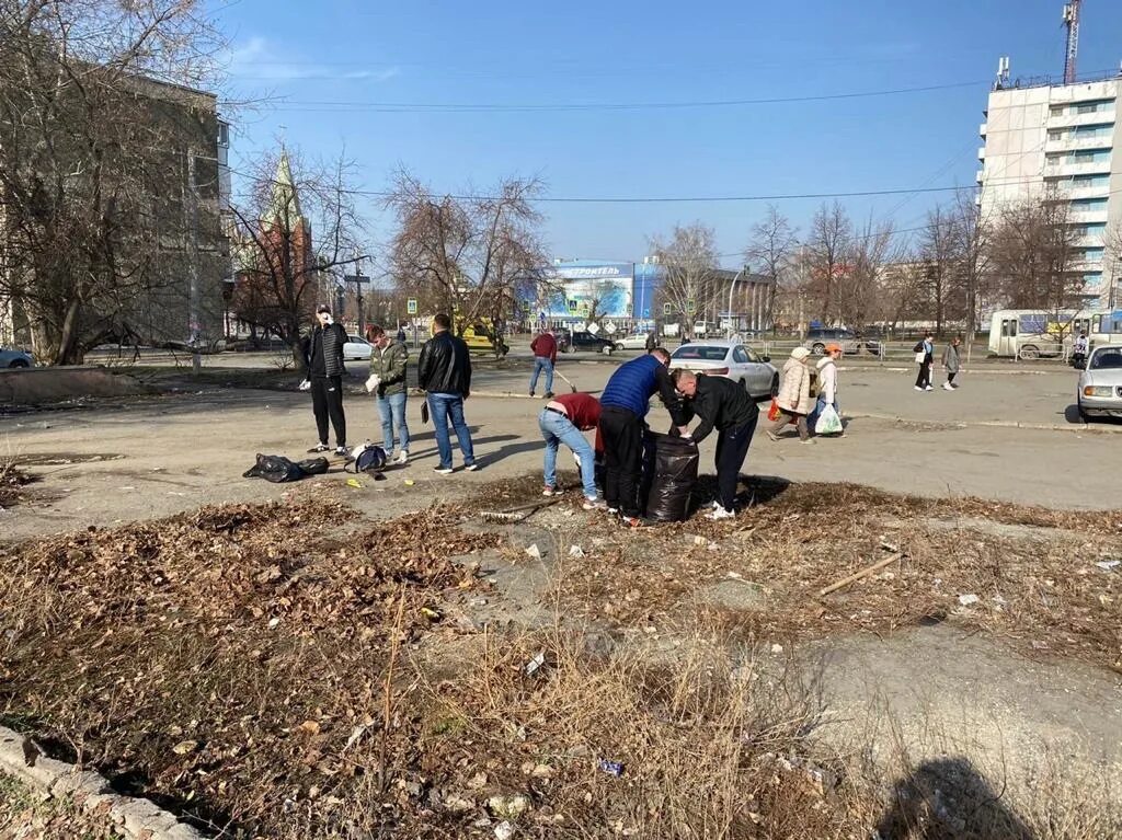 Металлургический район Челябинск. Челябинск в апреле. Субботник Коломна. Субботник Варна Челябинская.