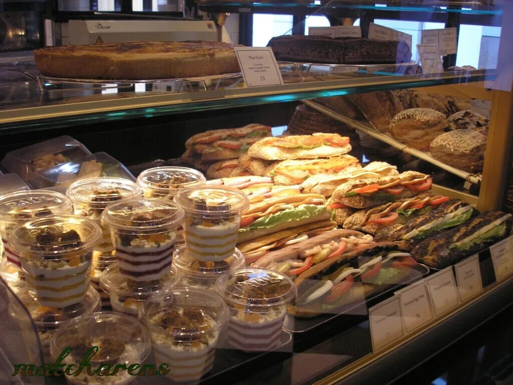 Французская пекарня paul. Фасад пекарни. Paul bakery. Paul bakery. Paul булочная.