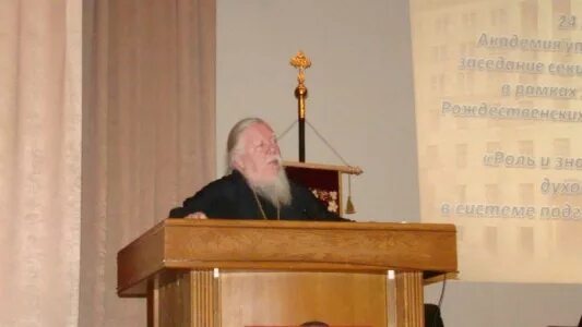 Батюшки о атеистах. Утро священник. Священник и атеист. Василий гелеван священник. Кокора константин леонидович священник.