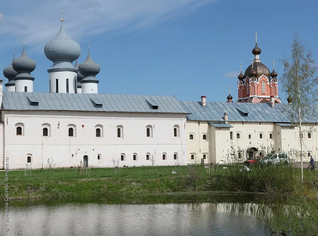 успенский мужской монастырь тихвин. тихвинский мужской монастырь в тихвине. тихвинский монастырь ленинградская область. тихвинский монастырь ленинградская область. тихвинский богородичный успенский монастырь.