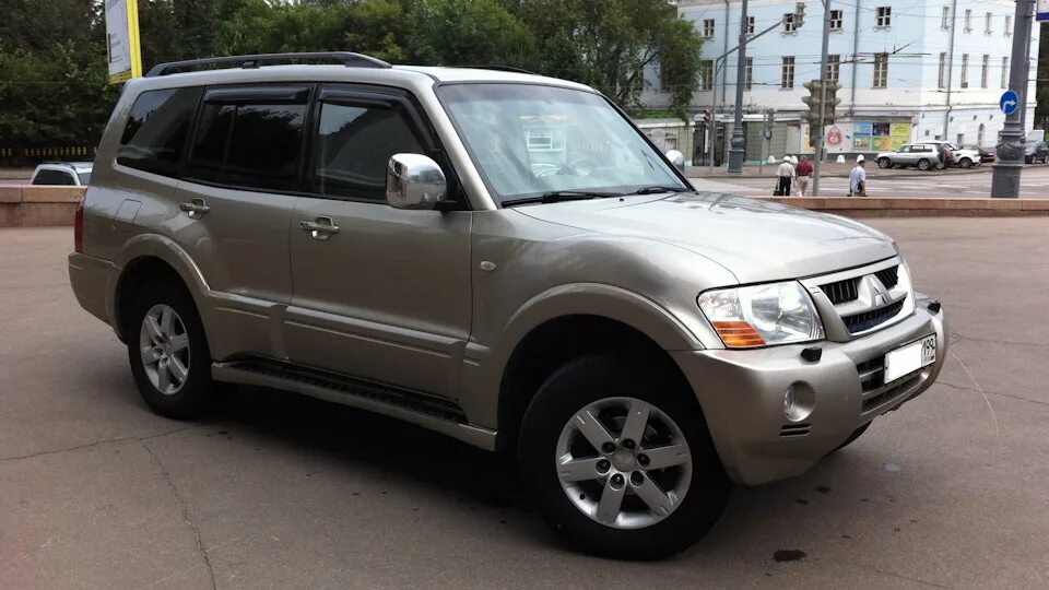 Mitsubishi pajero 3.5