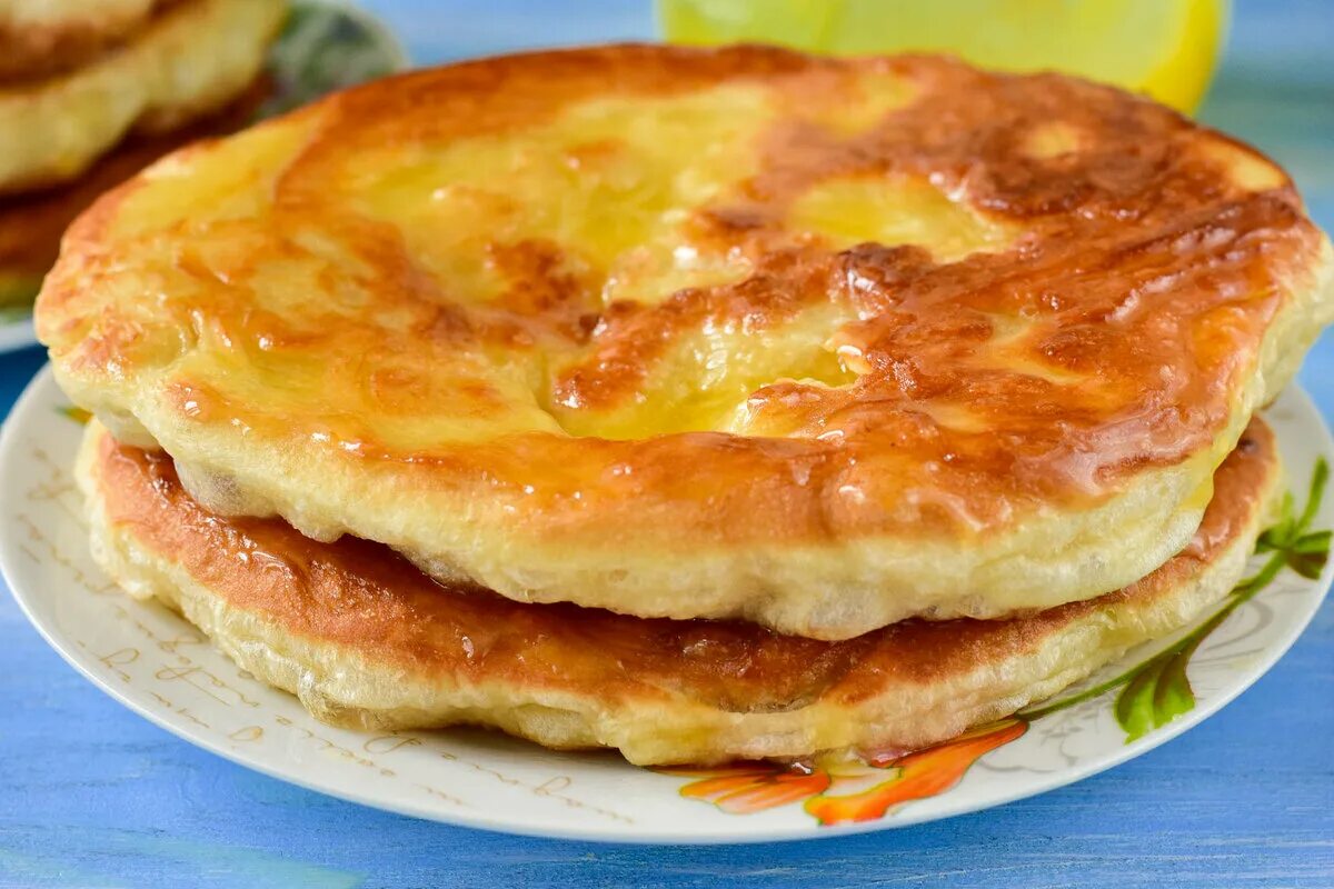 Лепешка на кефире с содой. Лепёшки на воде. Лепешки на дрожжах пышные. Лепешки «кабартма». Вкуснейшие лепешки.