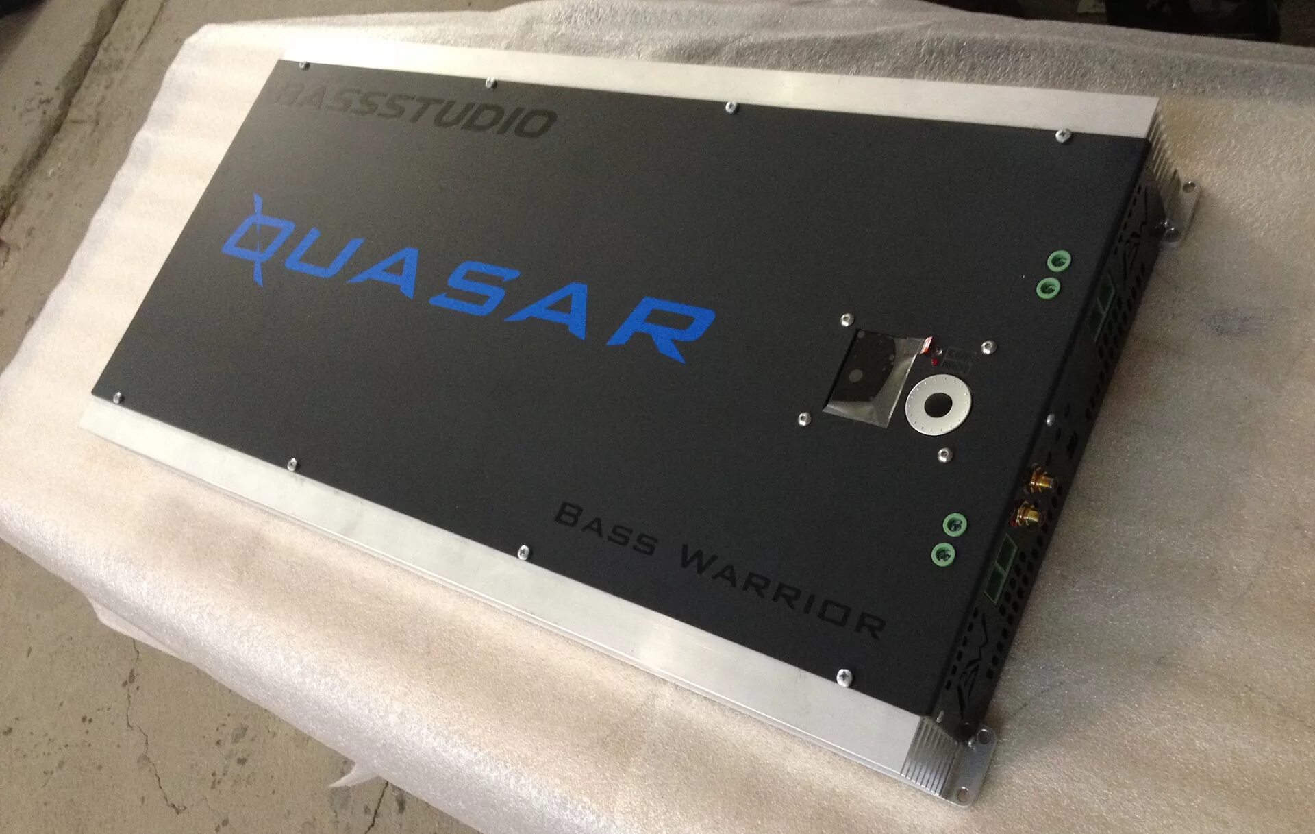 Сколько стоит усилить. Усилитель Bass Warrior Quasar q30. Квазар 24к усилитель. Усилители Квазар q15. Усилитель Квазар q30.