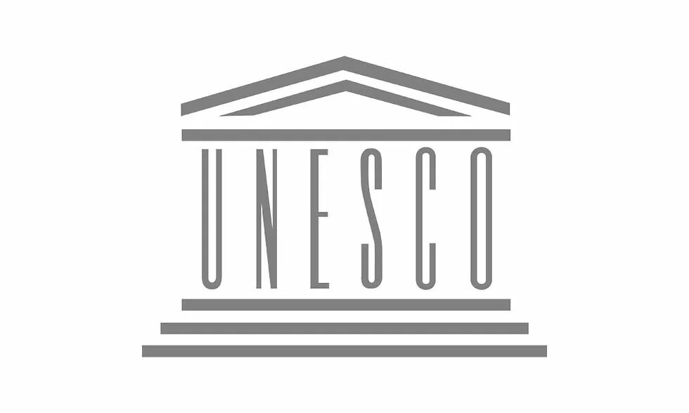 Unesco org. ЮНЕСКО логотип. ЮНЕСКО логотип без фона. Символ ЮНЕСКО на прозрачном фоне. ЮНЕСКО на белом фоне.