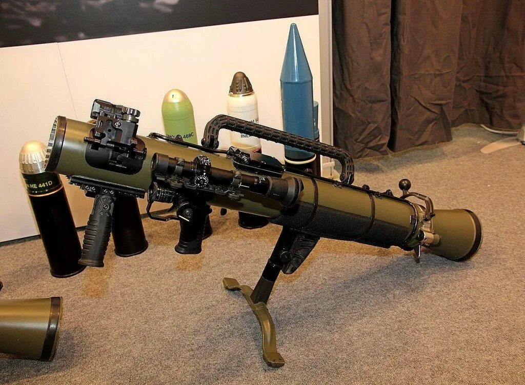 Гранатомет Carl Gustaf m4.