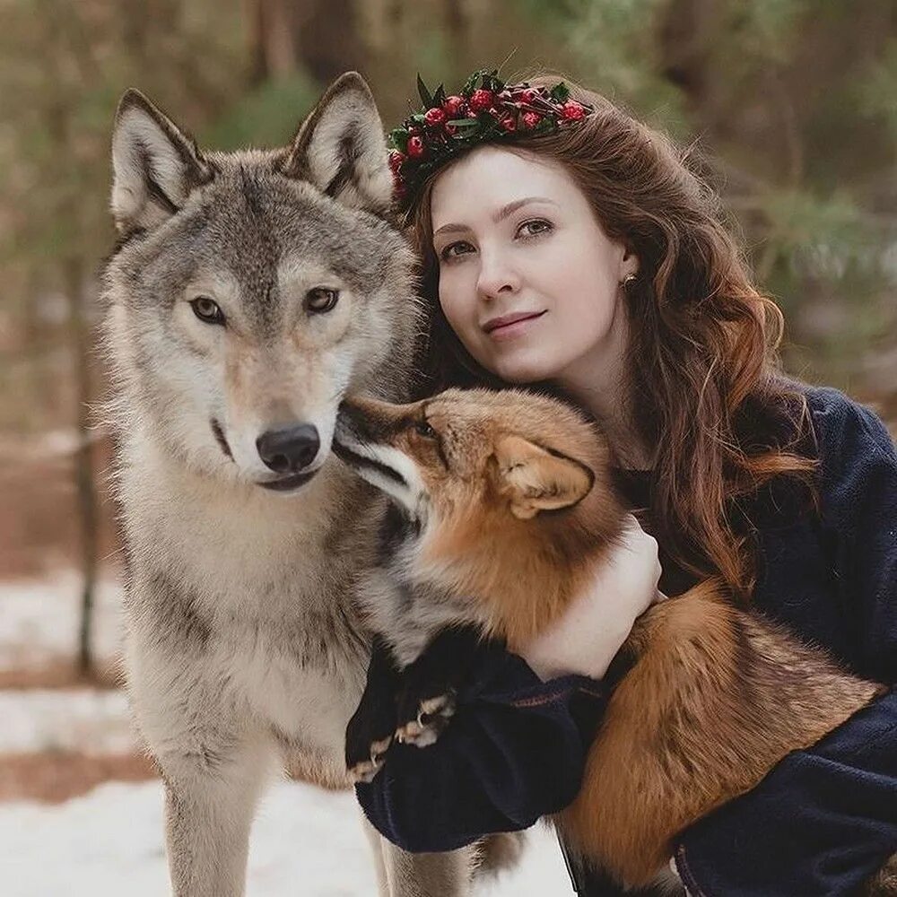 Woman with animals. Фотосессия с животными. Люди и животные. Человек с животным.