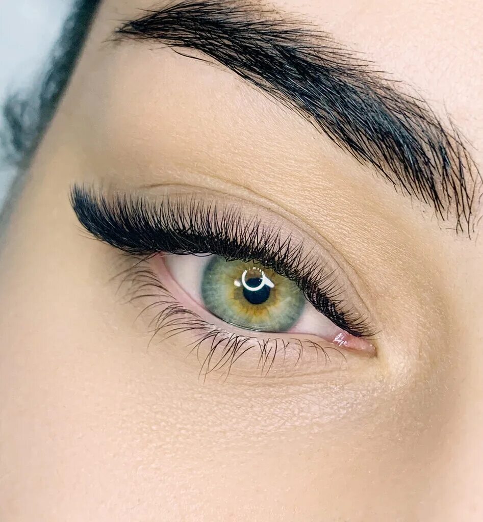 лисьи глазки. ресницы 2д лисий эффект 12мм. реснички классика лисичка. наращивание лисы. нарощенные ресницы лисичка.