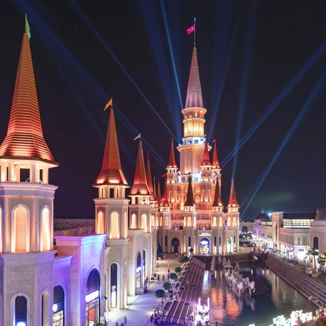 The land of legends kingdom hotel 5 турция белек. Аквапарк риксос турция легенда белек. Парк в турции land of legends. Парк в турции land of legends. Парк легенд турция белек.
