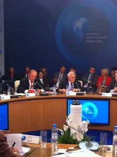 Политика форум
