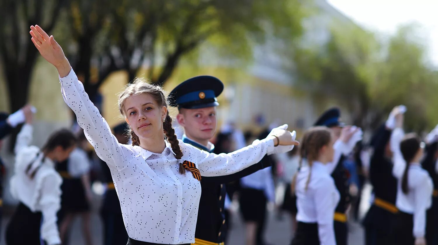 Вальс победы светлый вальс. Вальс Победы дети. Прически на вальс Победы. Вальс Победы фото 1945. Вальс Победы Орел.