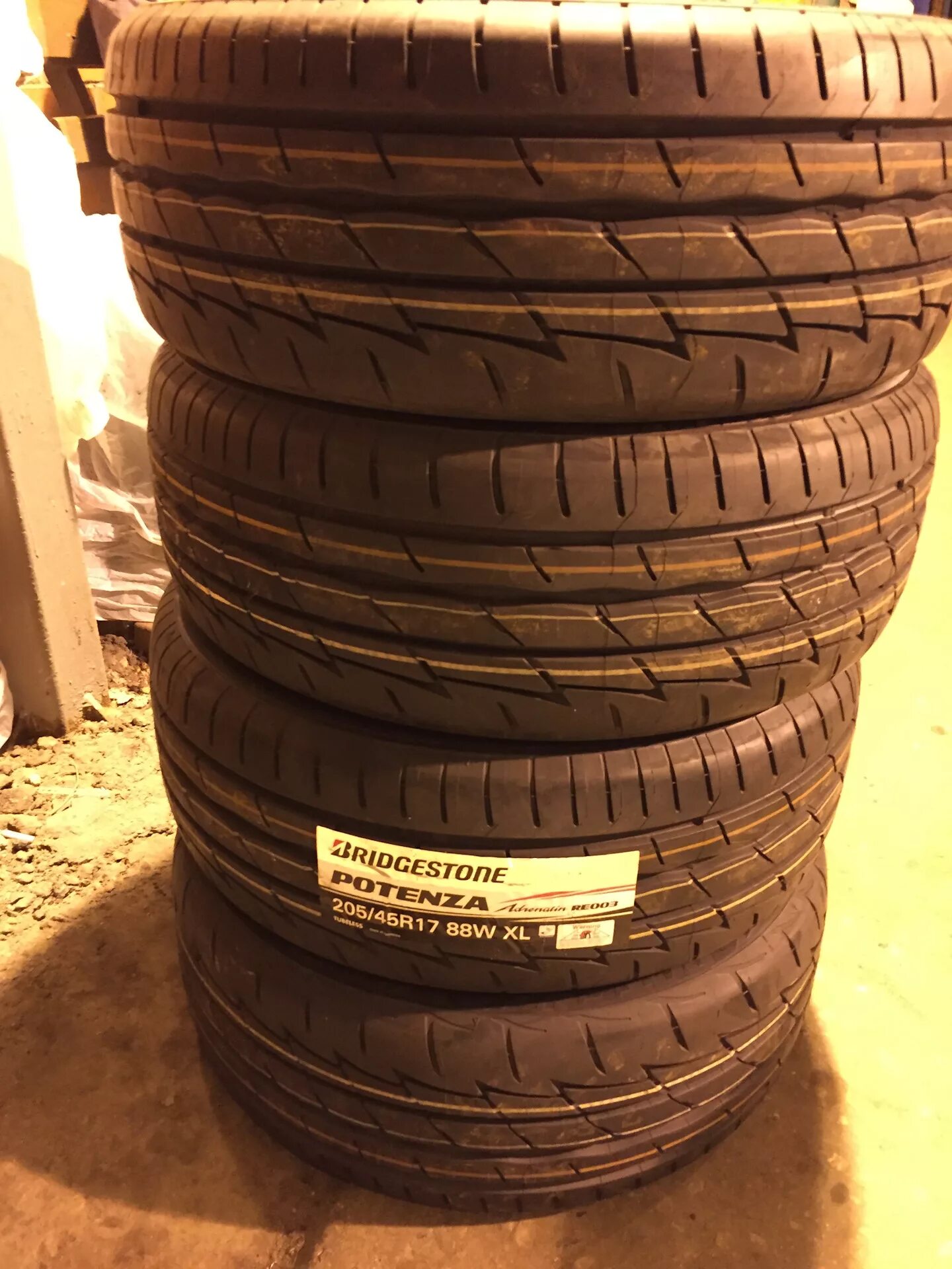 Бриджстоун адреналин 205/45. Horizon 205/45/17. Bridgestone potenza Adrenalin sw010. Резина 205 45 r17.