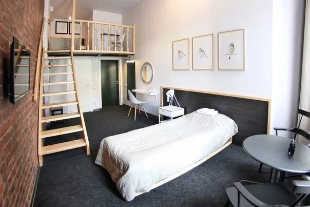 мини отель экспо питер. дюплекс отель санкт-петербург 1715. двухуровневые гостиничные номера. двухэтажный номер санкт петербург. двухэтажный номер в отеле.