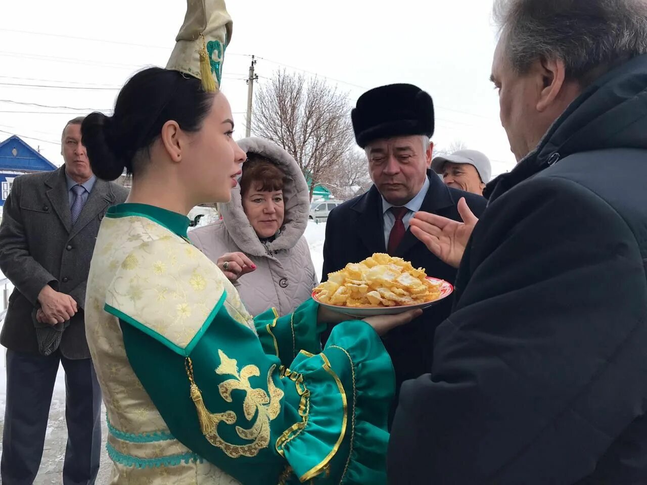 Погода в татарской каргале. Татары Татарская Каргала. Татарская Каргала Оренбургская область. Татарская Каргала медресе 2017. Татарская Каргала Оренбург.