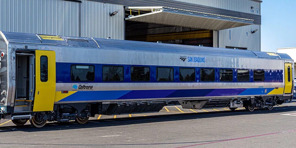 Вагоны габарита риц siemens. Вагоны риц сименс. Купейный вагон сименс. Вагон габарита риц 180. Вагон siemens inspiro москва.