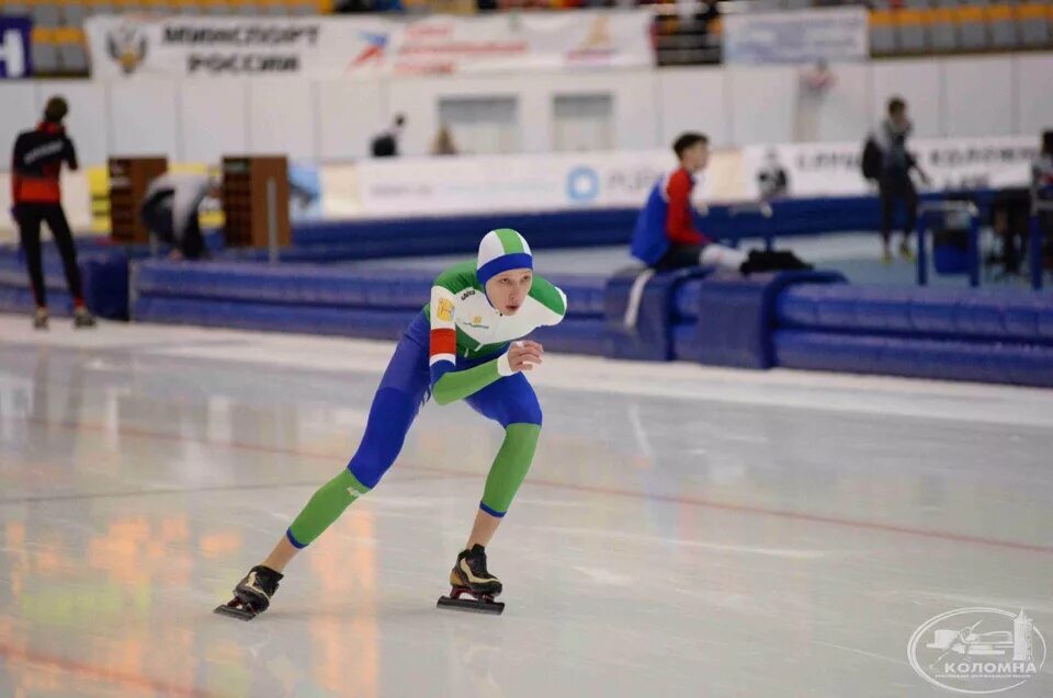 александр корзунин. конькобежный спорт киров. конькобежный спорт киров динамо. конькобежный спорт киров. конькобежный стадион динамо.