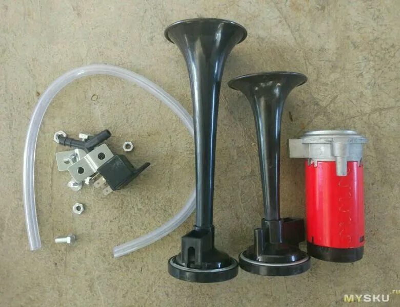 Как звучит воздушный сигнал. Пневмосигнал air horn 600. horn tech пневмосигнал. клаксон на сигнал 12 вольт. пневмосигнал saz 4 12.