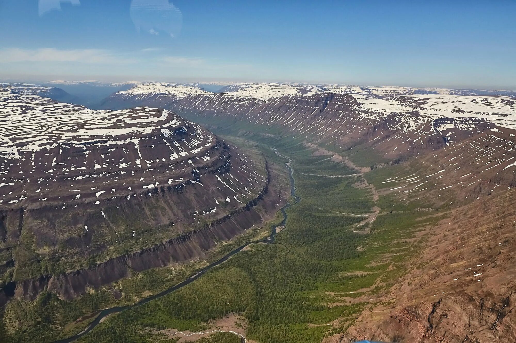 Плато Путорана Талнах. Плато Путорана Норильск. Базальт плато Путорана. Норильск горы Путорана. Среднесибирское плоскогорье леса