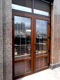 Алюминиевая входная дверь с остеклением