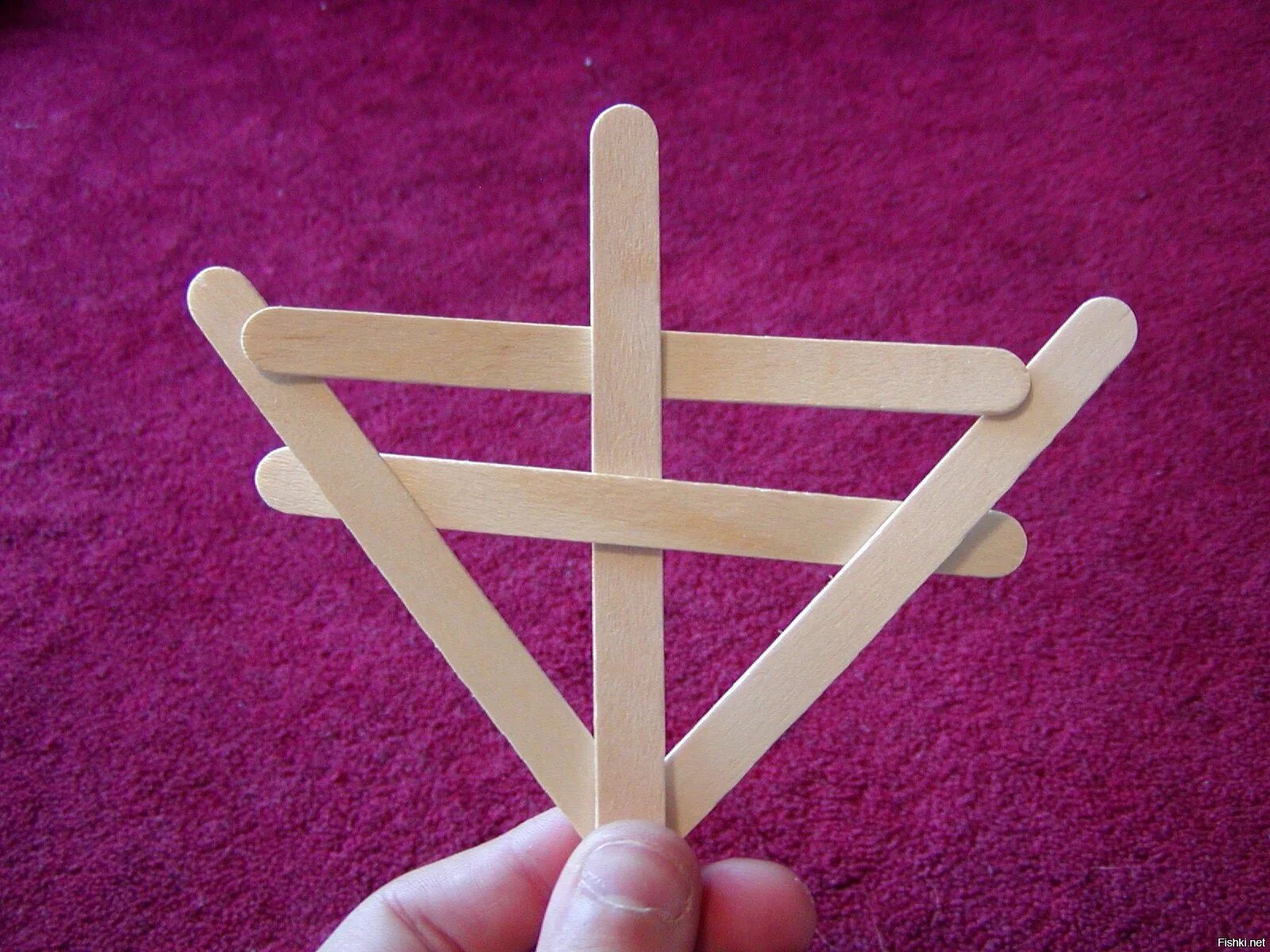 Домик из палок для мороженого. Поделки из деревянных палочек. Фигуры из палочек для мороженого. Из палочек для мороженого. Конструирование из палочек от мороженого.